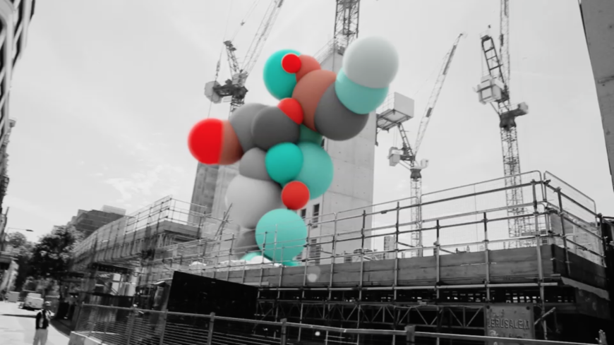 IMAGE: Still – Making-of – Blue red figure in construction