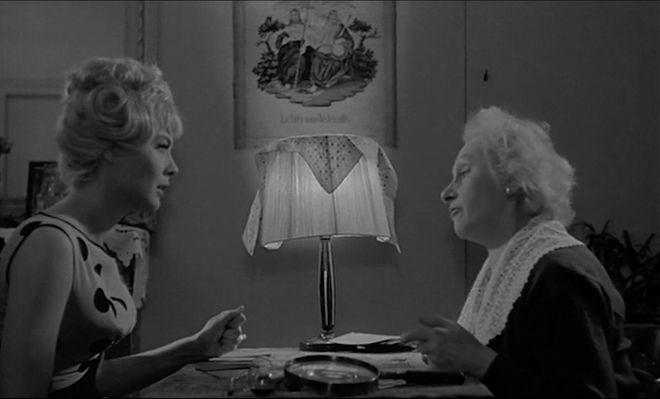IMAGE: Still - 27 Cleo and Fortuneteller black and white